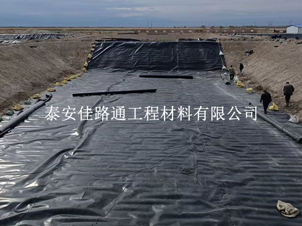 尾礦庫(kù)防滲膜搭接技巧，筑牢防滲系統(tǒng)關(guān)鍵防線(xiàn)