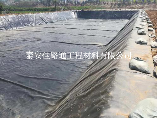 破解沼氣池防滲膜脆化難題，筑牢防滲長(zhǎng)效防線